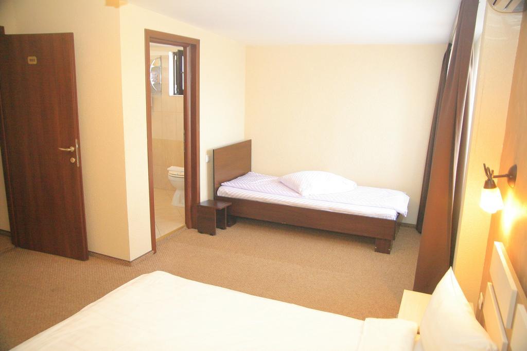 Pension Cleopatra Targu Mures Room photo